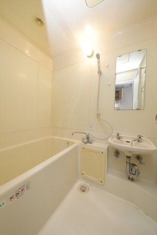 スペシャリー鞍馬口の浴室