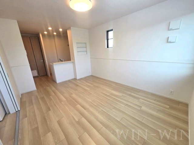 リヴェール カナデ Bの居間・リビング