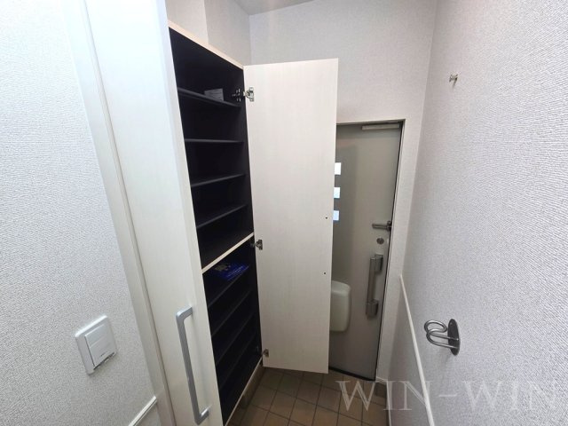 リヴェール カナデ Bの玄関