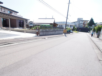 【前面道路含む現地写真】 | 中古戸建 蓬莱町５丁目