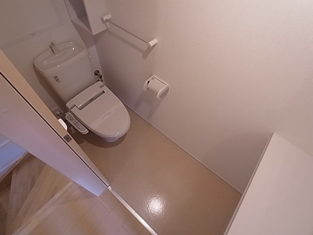 神戸市須磨区離宮前町１丁目のアパートのトイレ|ウォッシュレット付トイレ