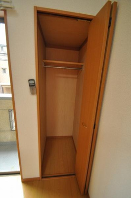 【収納】 | イル‧グラッツィア博多駅東Ⅰ | 別号室の写真になります。現況優先。