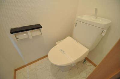 【トイレ】 | ジェンティーレ美野島Ⅰ | 別号室の写真になります。現況優先。