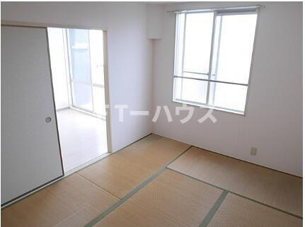 ロジュマンＮＳ　Ａ棟の寝室