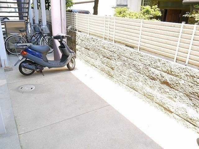 レオパレスＲ１６９ＳＡＫＵＲＡＩのその他共用部分|自転車置き場