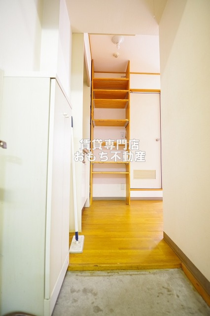 アウロラマンションのエントランス|お部屋の入口です