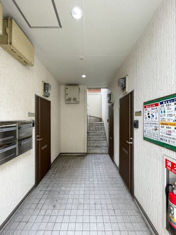 【エントランス】 | ピュア箱崎東八番館