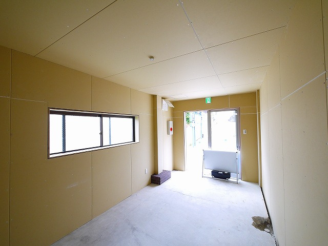 生駒市山崎新町テナントビルの内装