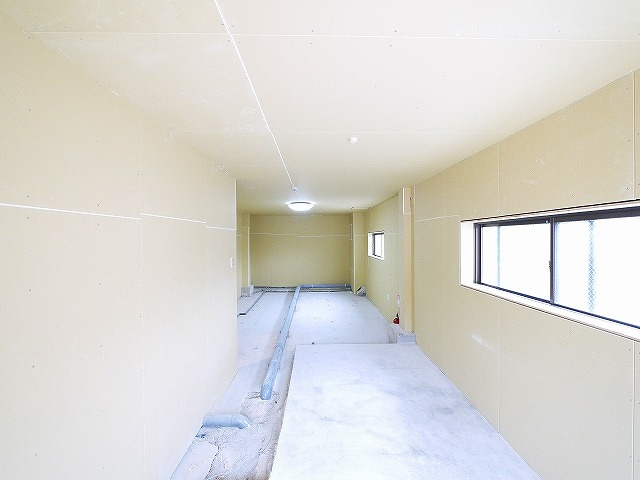 生駒市山崎新町テナントビルの内装