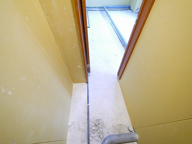 生駒市山崎新町テナントビルの内装