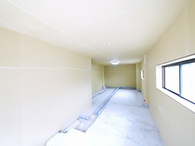 生駒市山崎新町テナントビルの内装