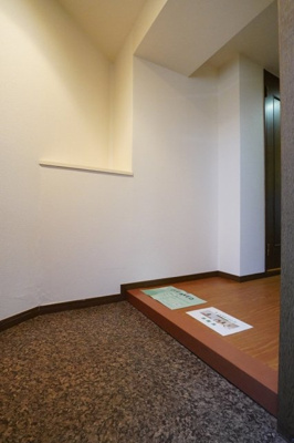 【玄関】 | グランド・ガーラ笹塚