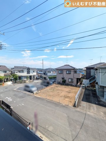 Zut PLUS　比企郡嵐山町13期の展望|高い建物が無く開放感のある展望
バルコニーからの展望も開けていてのどかな景色が望めます。日当りも良いですね♪