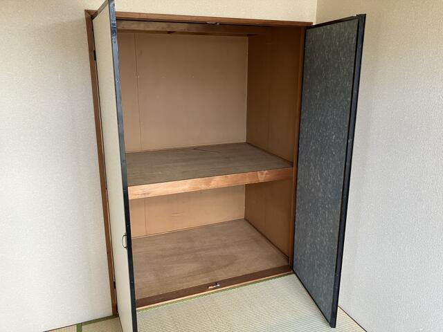 奥行きのある収納です！