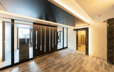 【エントランス】 | アドバンス大阪セレーノ | 落ち着いたエントランスです