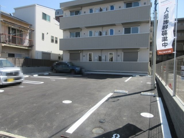 D-room国芳の駐車場