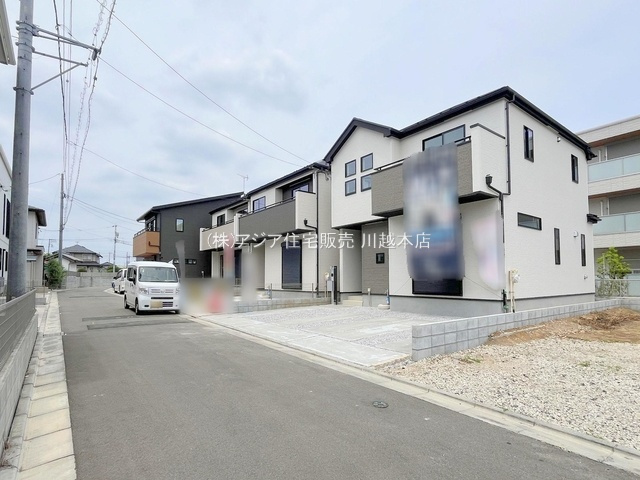 月々1０万円台～　新築戸建　川越市砂8期の前面道路含む現地写真|3号棟前面道路含む外観
