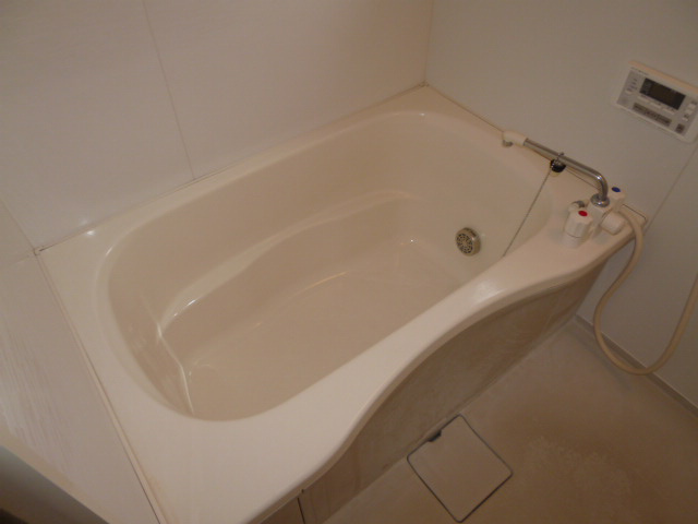 ボヌールの浴室|追い焚きバス