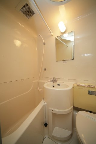 佐々木ビルの浴室