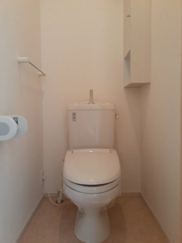 ボニート　Ⅰのトイレ|落ち着いた色調のトイレです