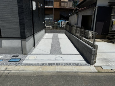 【駐車場】 | 三郷市戸ケ崎2丁目新築戸建【前谷小学校：4分】 | 駐車スペース完備