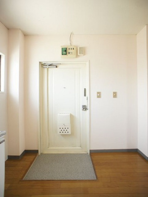 【その他】 | INAビル | しっかりとした玄関です。