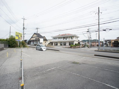 【駐車場】 | INAビル | 駐車場1台可能です♪