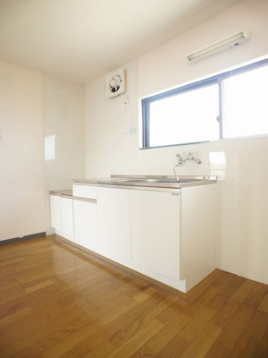 【キッチン】 | INAビル | コンパクトなキッチンが付いています。