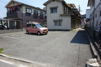 【駐車場】