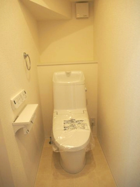 【トイレ】 | ルルーディア益野町④1号棟 | 築1年経っているので新築ではないですが、未入居のデザイン性の高い戸建です。