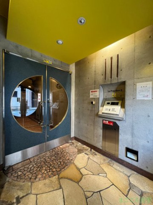 【エントランス】 | ル・パピヨン２