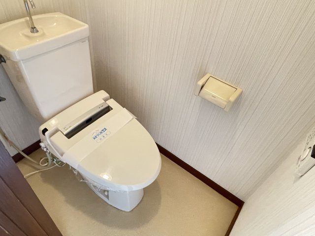 山形市城西町４丁目のアパートのトイレ|コンパクトで使いやすいトイレです