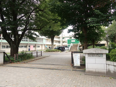 所沢市立伸栄小学校まで600ｍ