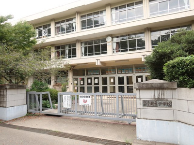 所沢市立美原中学校まで1600ｍ