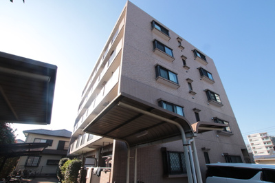 外観（鉄筋コンクリート造５階建てオートロック付きマンション）