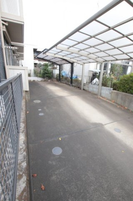 ★敷地内駐車場★（空き状況・使用料等詳細はご確認下さい）
