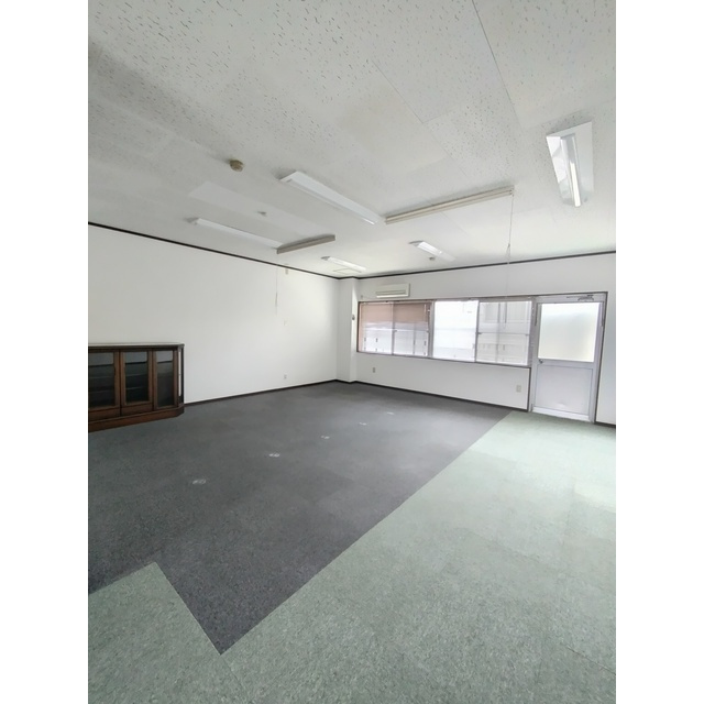 岐阜市瑞雲町４丁目の事務所の居間・リビング