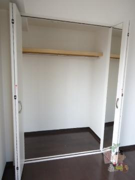 ウッドコート医大南の収納|クローゼット