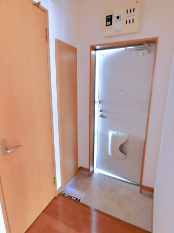 ブランドールの玄関