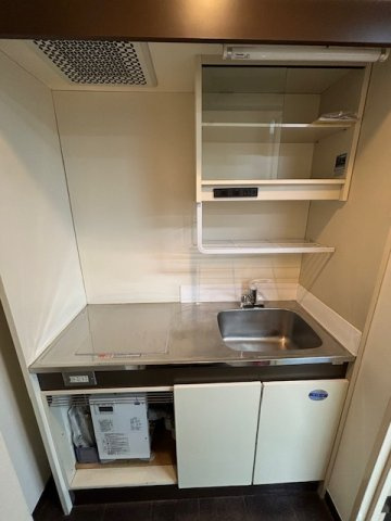 網野ビルのキッチン