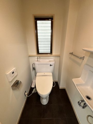 網野ビルのトイレ