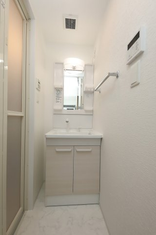 学生会館　BlanCanvas京都鞍馬口の独立洗面台