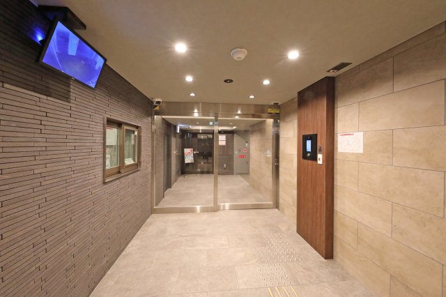 学生会館　BlanCanvas京都鞍馬口のエントランス