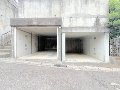【駐車場】 | ◇◆芹が谷5丁目　中古戸建◆◇ | ◆リフォーム済みでのお引渡しなので、即ご入居可能です。家具の配置や色など決めやすくスムーズにお引越しできます。


