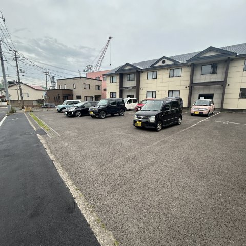 ベルシーヌ祝津の駐車場