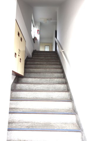 【エントランス】 | 本町清田ビル | 落ち着いたエントランスです