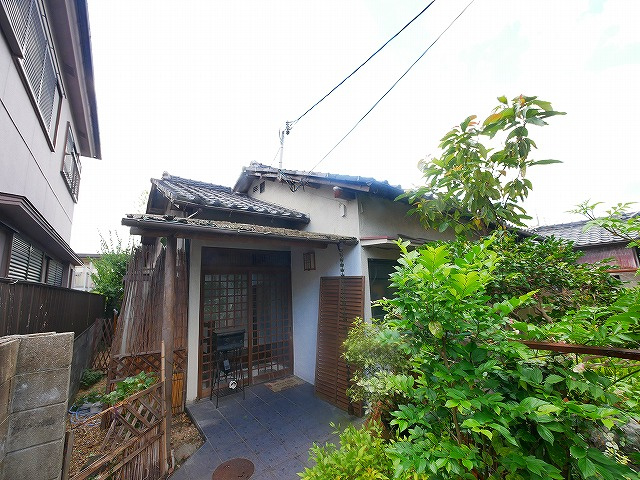 法蓮町店舗戸建の外観