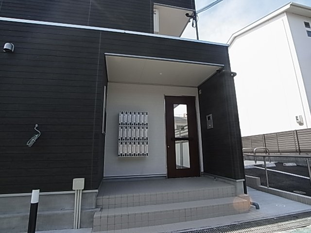 神戸市兵庫区芦原通６丁目の賃貸マンションのエントランス