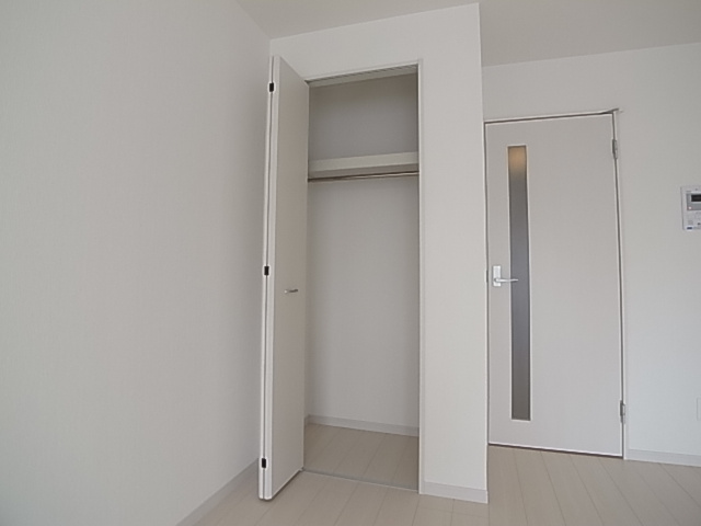 神戸市兵庫区芦原通６丁目の賃貸マンションの収納|クローゼット