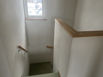 網走市駒場北６丁目中古住宅の内装|階段